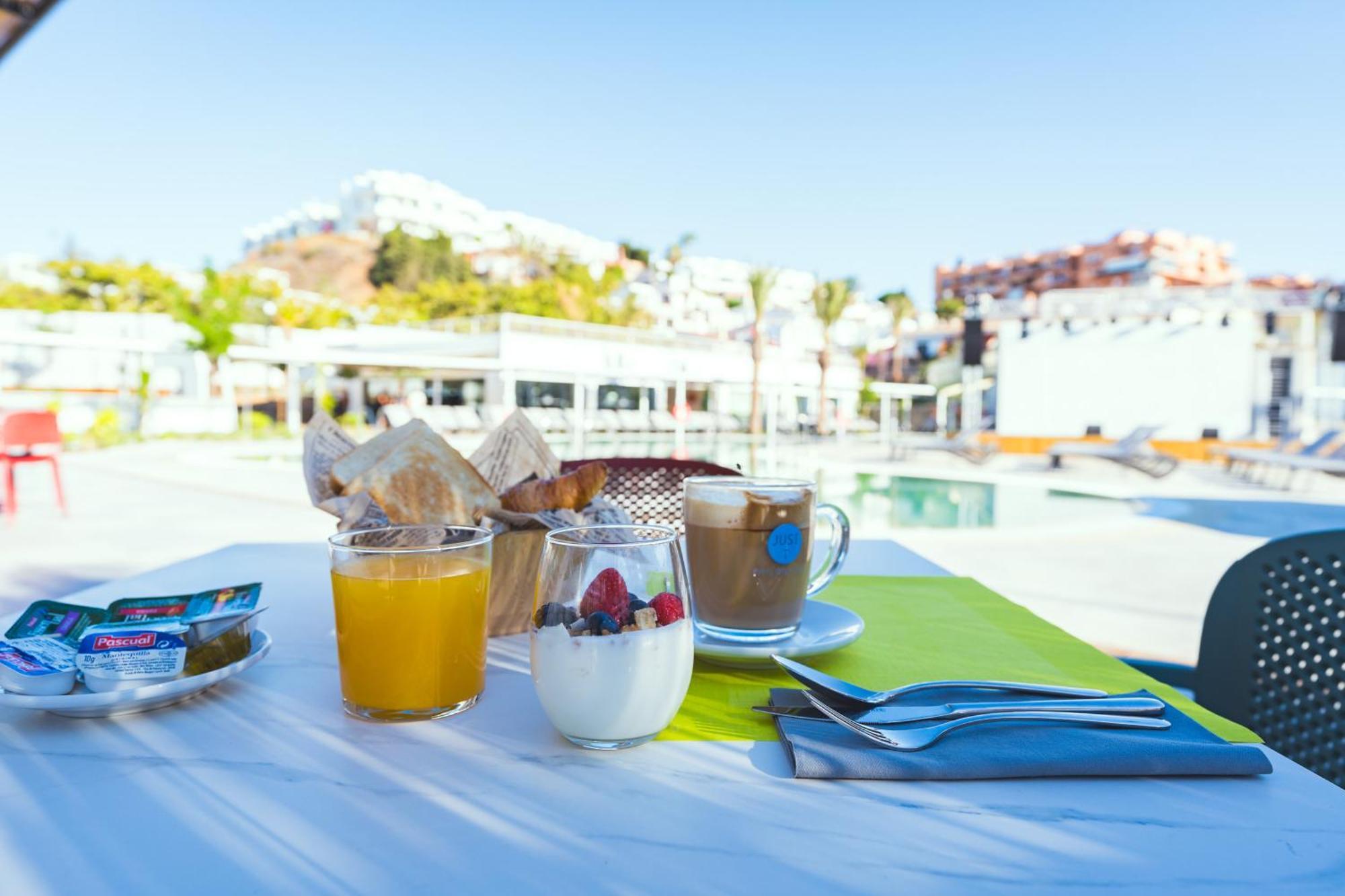 Costa Del Sol Glamping Village Fuengirola Ngoại thất bức ảnh